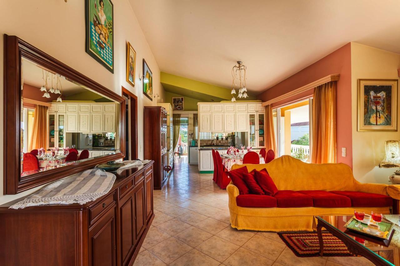 Beachfront Luxury Villa-private Pool,garden Heaven *