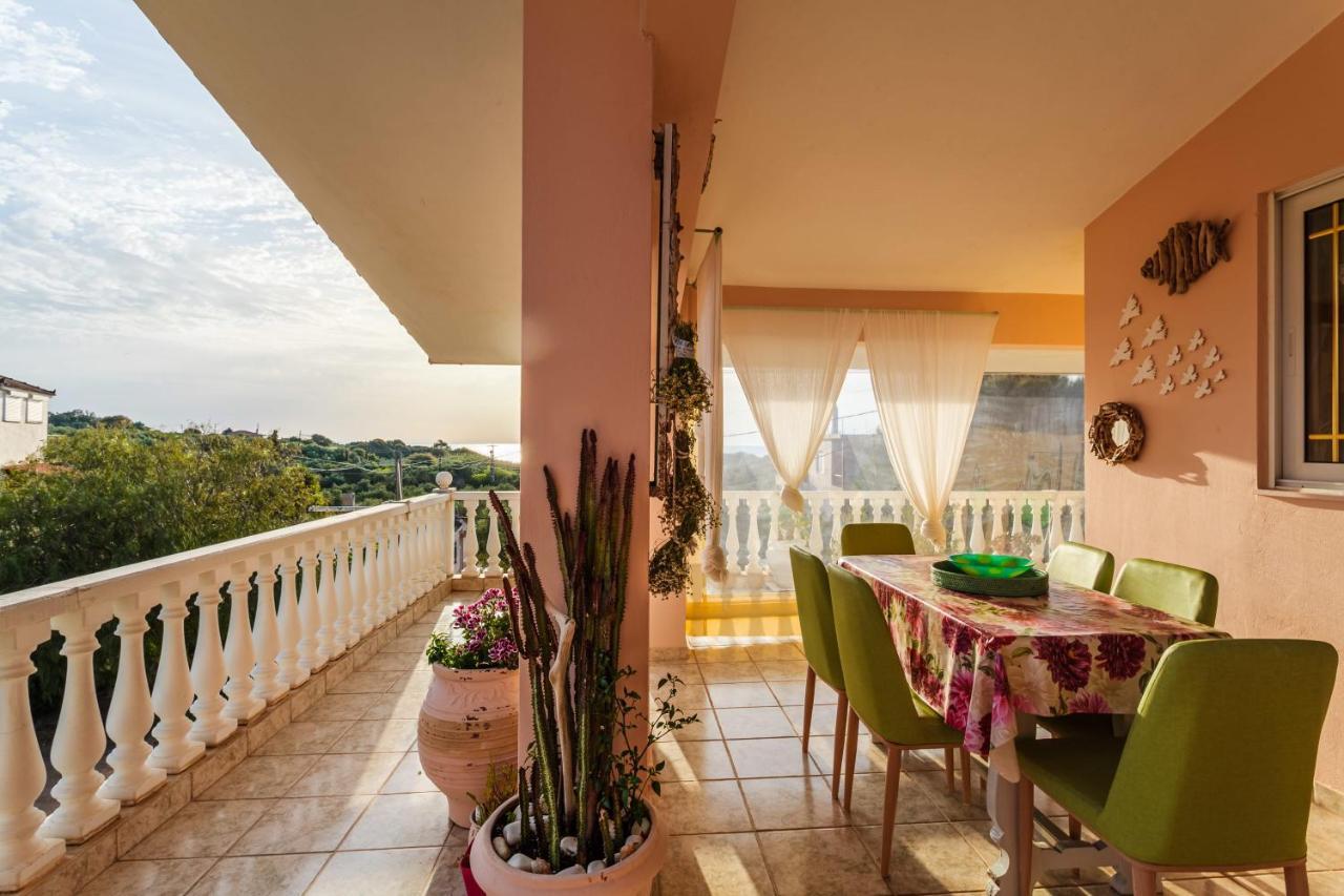Beachfront Luxury Villa-private Pool,garden Heaven * Kyparissia